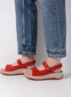 Voorjaar/zomer|Sandalen|Wolky Adura rood nubuck