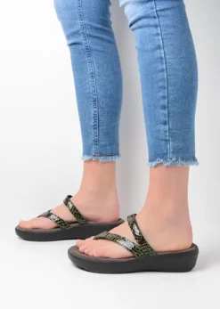 Slippers|Wolky Bassa groen crocolook lakleer