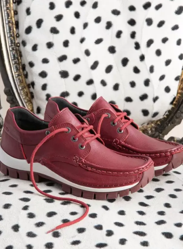 Veterschoenen|Wolky Fly donkerrood leer