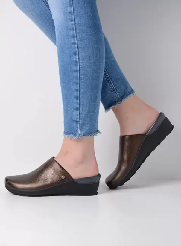 Slippers|Klompen|Wolky Go brons leer
