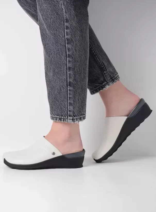 Slippers|Klompen|Wolky Go creme wit leer
