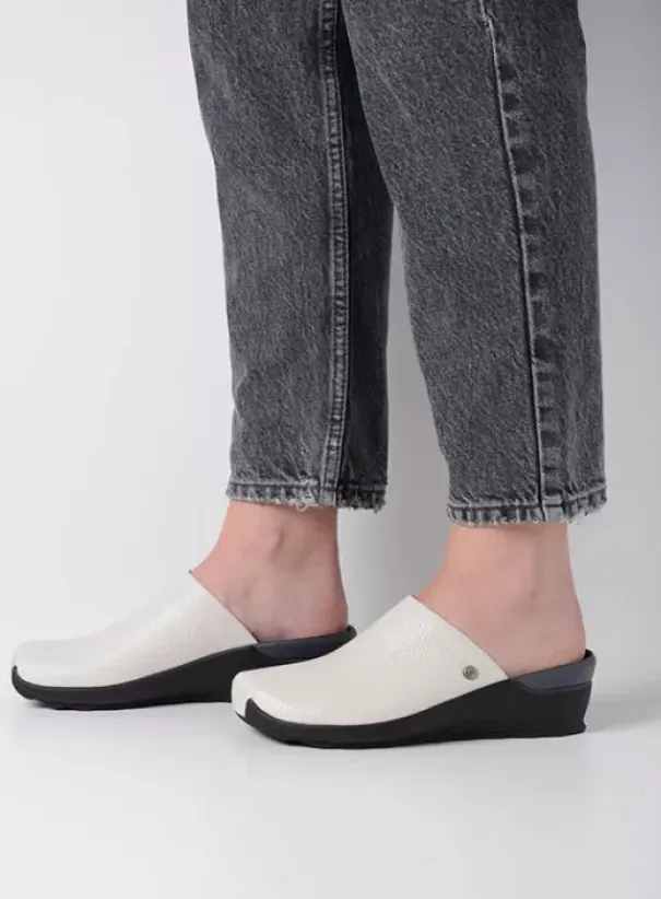 Slippers|Klompen|Wolky Go creme wit leer