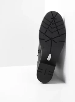 Enkellaarsjes|Laarzen|Wolky Hinton zwart leer