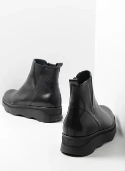 Enkellaarsjes|Wolky Nigata zwart leer