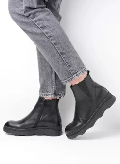 Enkellaarsjes|Wolky Nigata zwart leer