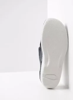 Hielspoor|Slippers|Wolky Roll Slipper blauw letter nubuck