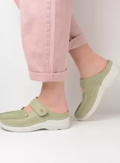 Hielspoor|Slippers|Wolky Roll Slipper lichtgroen nubuck