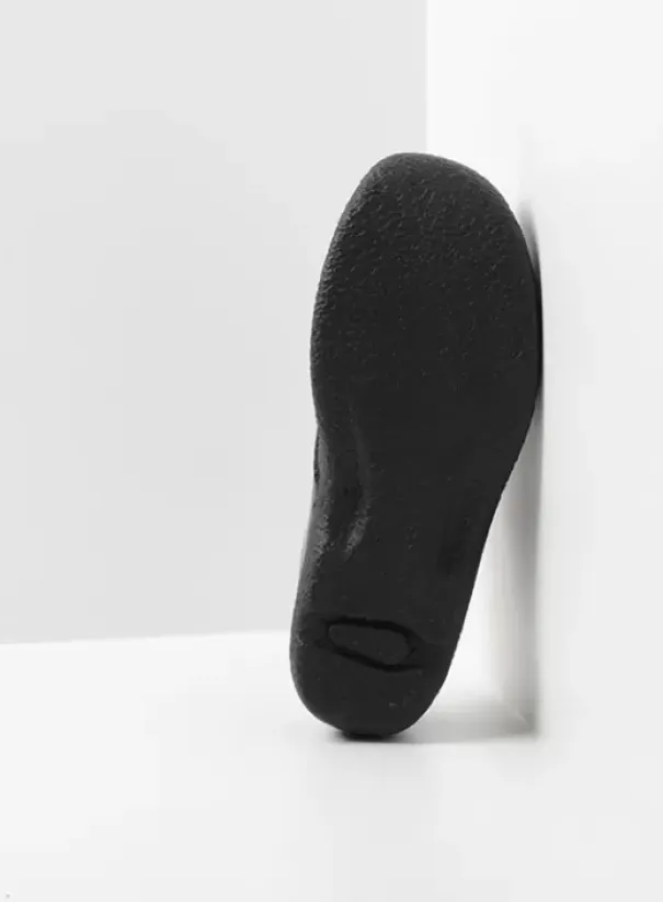 Slippers|Klompen|Wolky Roll Slipper Vegan zwart vegan lak