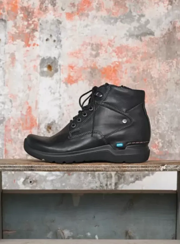 Hielspoor|Wandelschoenen|Wolky Whynot zwart leer